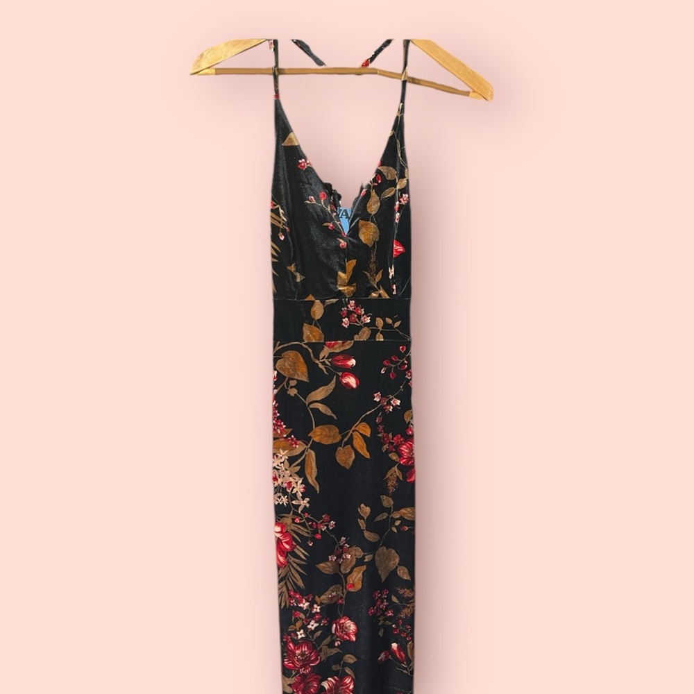 Velour-Like Floral Dress – Deep Red & Black, Perfect for Fall or Summer Outings
